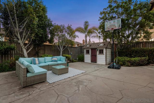 10237 Paseo De Linda, San Diego CA: https://media.crmls.org/mediaz/0c438ba1-308d-411b-b28d-566e87fc73a4.jpg