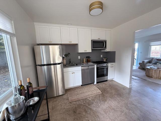 124 Winfield Way, Aptos CA: https://media.crmls.org/mediaz/0c43ecdc-6bb5-4c20-8235-0ade607da020.jpg