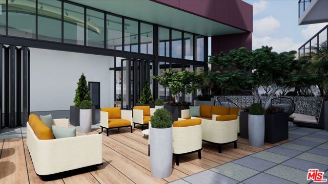 800 N Front Street, Burbank CA: https://media.crmls.org/mediaz/0c44013f-a03d-4c5c-bfe3-6ee99c96ec6d.jpg