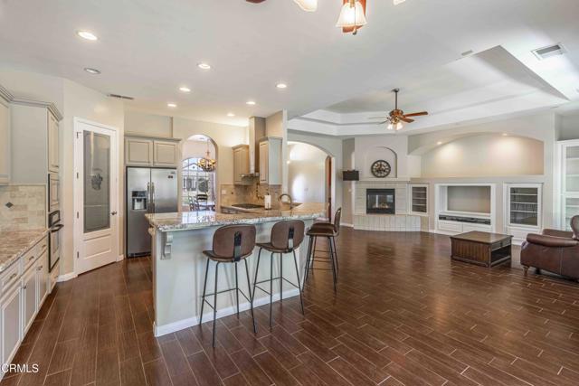 15617 Screaming Eagle Avenue, Bakersfield CA: https://media.crmls.org/mediaz/0c441855-e8e5-4383-b1b5-807b7e549712.jpg