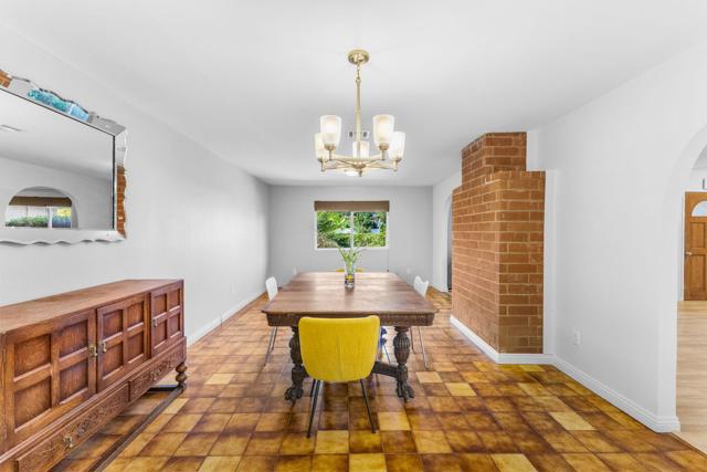 6547 Radcliffe Drive, San Diego CA: https://media.crmls.org/mediaz/0c442bee-4ce5-4898-a472-384b040617f7.jpg