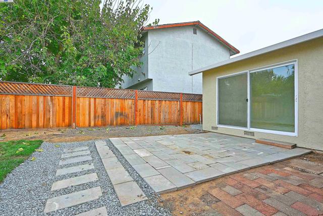 974 Walnut Dr, Oakley CA: https://media.crmls.org/mediaz/0c445658-2f93-46ad-9f24-5629613f7f7b.jpg