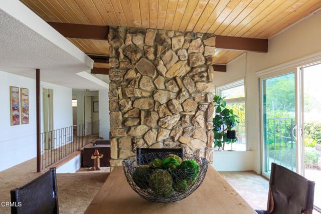 5519 Terrace Drive, La Crescenta CA: https://media.crmls.org/mediaz/0c44bc89-c147-4fd5-a867-b32ed9600fda.jpg