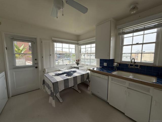1205 Park Row, La Jolla CA: https://media.crmls.org/mediaz/0c44ce71-d7b2-4034-9a77-052ffb8ddf21.jpg