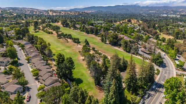 529 Adirondack Way, Walnut Creek CA: https://media.crmls.org/mediaz/0c44fa88-a2a3-4860-a1f4-02b0fa468951.jpg