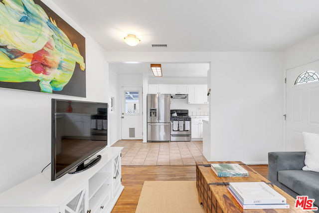 1023 Pleasantview Avenue photo 4