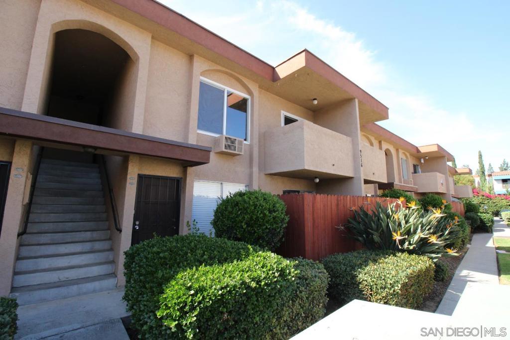 9516 Carroll Canyon Rd - photo 3