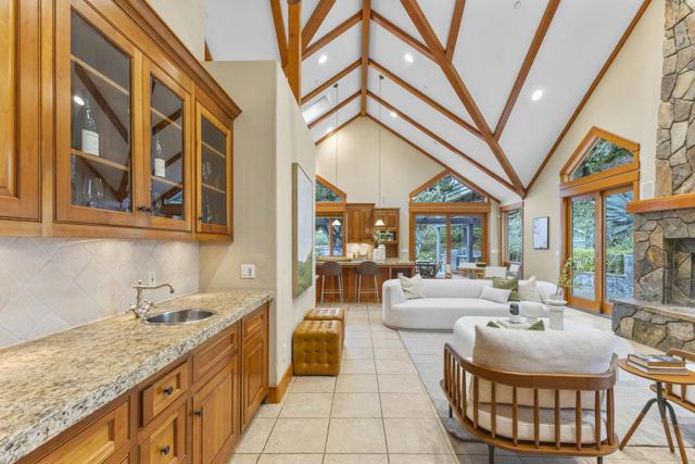 14205 Shannon Road, Los Gatos CA: https://media.crmls.org/mediaz/0c454168-e529-4069-b49e-fa3856451f48.jpg