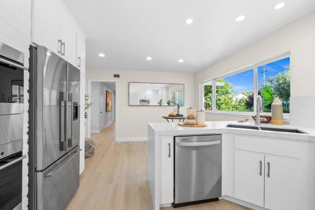 16251 Lilac Lane, Los Gatos CA: https://media.crmls.org/mediaz/0c4545ab-67dd-4ad0-8975-c86d026b269e.jpg