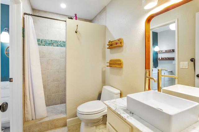 125 Surf Way, Monterey CA: https://media.crmls.org/mediaz/0c45792e-1bf2-4a1d-8f69-ee22fea3d3b1.jpg