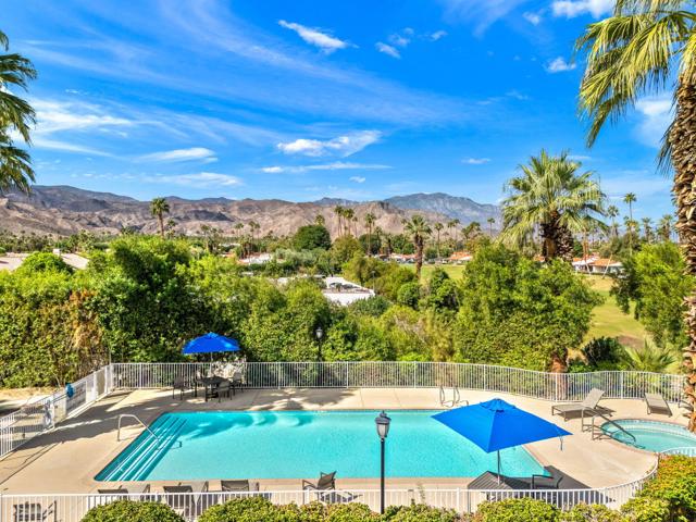44 San Sebastian Drive, Rancho Mirage CA: https://media.crmls.org/mediaz/0c45b502-5320-4c3a-840b-ba1f25517eb7.jpg
