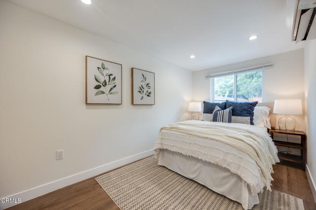 975 N Mentor Avenue, Pasadena CA: https://media.crmls.org/mediaz/0c461a06-8ade-4278-b392-3a22e5651eea.jpg