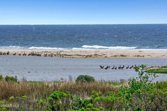 916 Lighthouse Way, Port Hueneme CA: https://media.crmls.org/mediaz/0c46a239-816c-43c0-9873-0b2d3a15cd8a.jpg