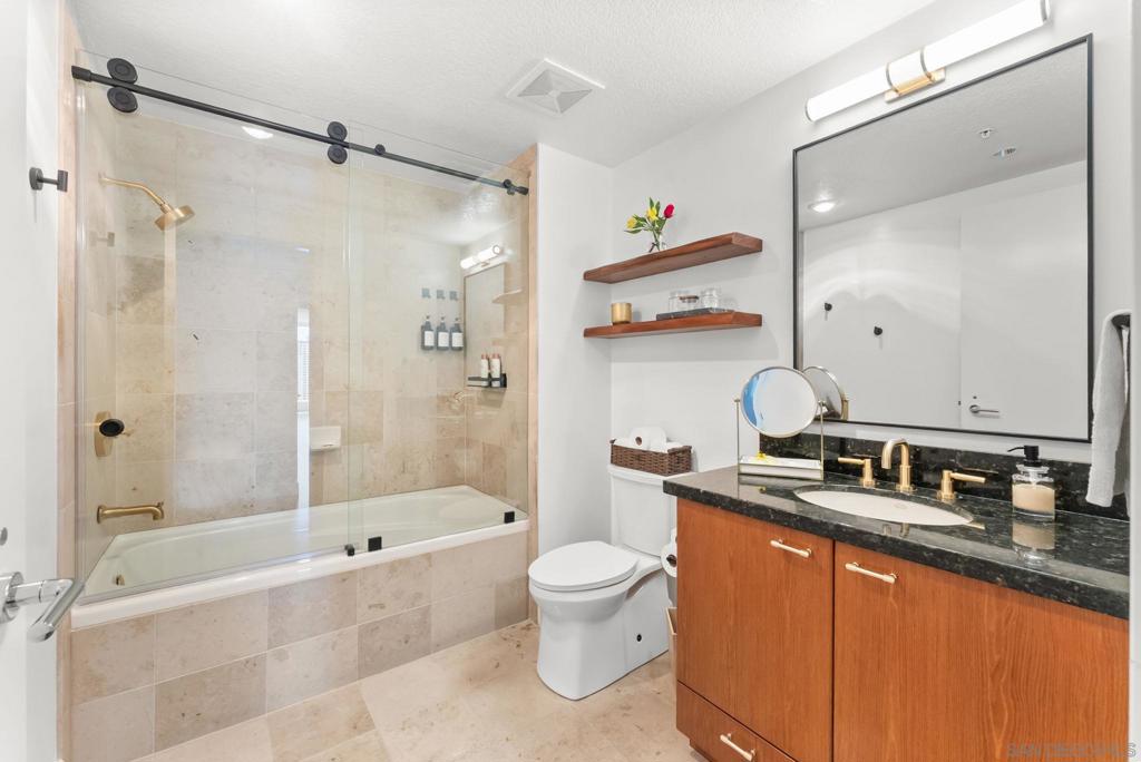 1199 Pacific Highway - photo 16