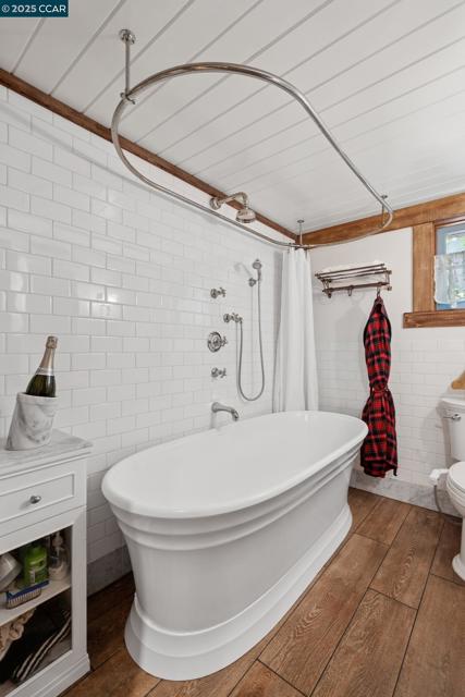 1611 Carmel Dr, Walnut Creek CA: https://media.crmls.org/mediaz/0c4764ed-bfdb-4fd5-8e3d-78906ccd1507.jpg