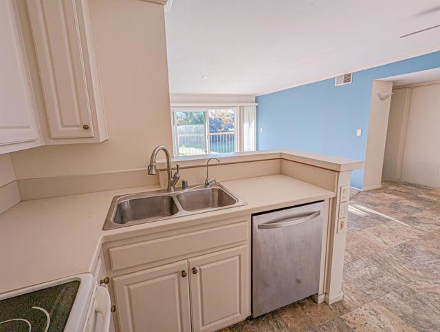 Image 23 of 27 For 12565 Oaks North Drive 211