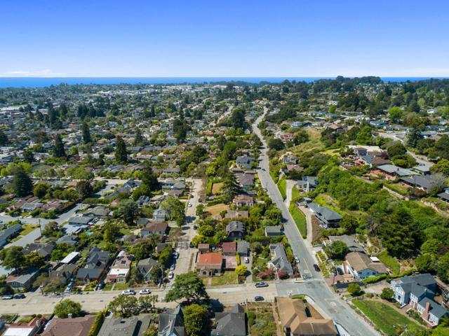 1003 Walnut Avenue, Santa Cruz CA: https://media.crmls.org/mediaz/0c48675c-18e9-404b-b27a-e924aa3ac312.jpg