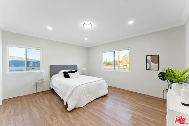 9256 6th Avenue, Hesperia CA: https://media.crmls.org/mediaz/0c493b52-d2ff-4b1f-a662-3bb3a0bf2126.jpg