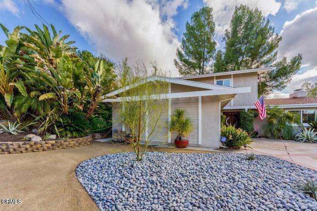 Detail Gallery Image 2 of 29 For 9212 Creemore Dr, La Crescenta,  CA 91214 - 3 Beds | 2/1 Baths