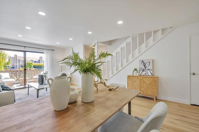 843 Juno Lane, Foster City CA: https://media.crmls.org/mediaz/0c49f77f-3398-4270-b813-0eba7a1e01ce.jpg