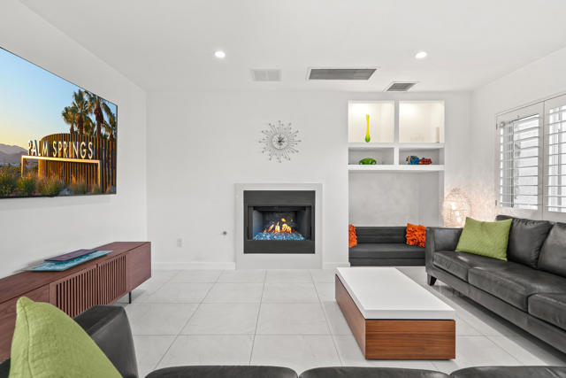 1175 E San Lucas Road, Palm Springs CA: https://media.crmls.org/mediaz/0c49fdf1-2cca-4bc8-b550-5d5fcbaa6a1d.jpg