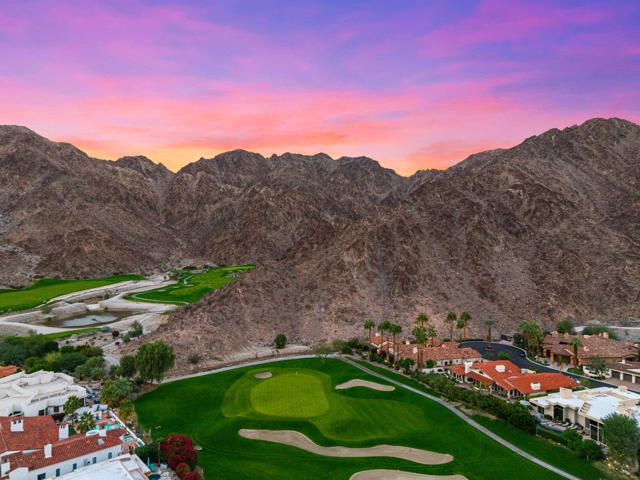 77205 Loma Vista, La Quinta CA: https://media.crmls.org/mediaz/0c4a8ec5-472f-4534-80ed-719e5942021f.jpg