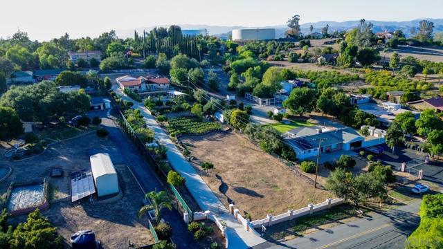 732 Hamilton Lane, Fallbrook CA: https://media.crmls.org/mediaz/0c4acbd1-13e8-4b60-8d3d-b9051962c7f9.jpg