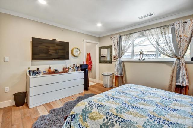 163 Roxbury, Santa Clara CA: https://media.crmls.org/mediaz/0c4acfbc-2d26-4489-8806-8ce03a67b915.jpg