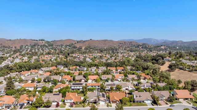6344 Kerryhill Court, Agoura Hills CA: https://media.crmls.org/mediaz/0c4b26ae-d846-4d7e-a276-a0f4ef609702.jpg