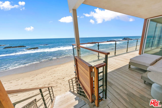 24928 Malibu Road, Malibu CA: https://media.crmls.org/mediaz/0c4bcb0c-114f-4448-857e-e2d08e8ea1f7.jpg