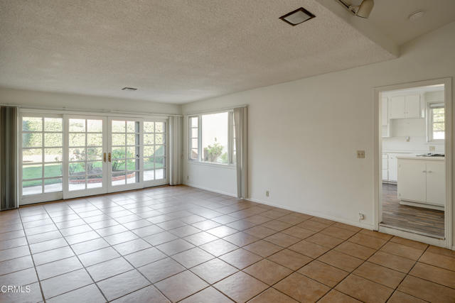 Detail Gallery Image 13 of 37 For 4463 Commonwealth Ave, La Canada Flintridge,  CA 91011 - 3 Beds | 2 Baths