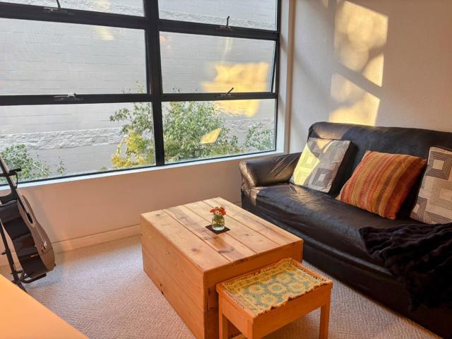 400 N 1st Street, San Jose CA: https://media.crmls.org/mediaz/0c4e4186-bb7a-4df6-ac96-ad2b90fe65f1.jpg