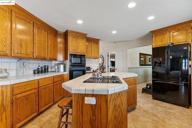 4210 Driftwood Pl, Discovery Bay CA: https://media.crmls.org/mediaz/0c4e4a31-43b2-4180-8a1e-76e0e151348d.jpg