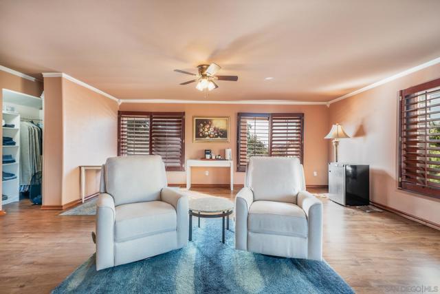 6433 La Paloma Street, Carlsbad CA: https://media.crmls.org/mediaz/0c4e89a0-0d14-49b8-a460-3e5de831cafa.jpg