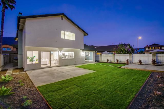 13856 Paseo Cardiel, San Diego CA: https://media.crmls.org/mediaz/0c4ee4b0-2d40-4cd0-b465-b2a08a40e2c2.jpg
