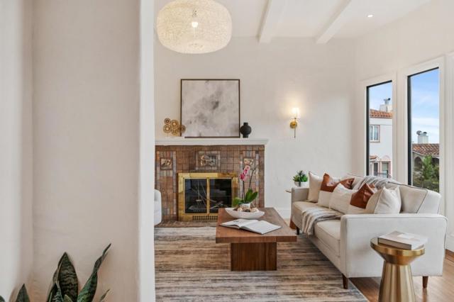 929 Darien Way, San Francisco CA: https://media.crmls.org/mediaz/0c4ef603-5c81-4122-a5ac-f563a53b869a.jpg