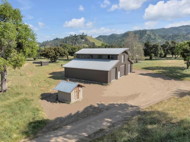 770 Limekiln Road, Hollister CA: https://media.crmls.org/mediaz/0c50f4da-dba2-4d7c-a40b-acd783438dd1.jpg