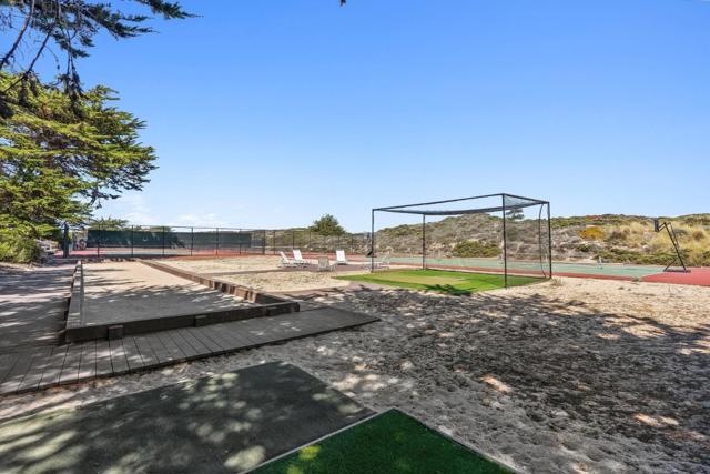 338 Monterey Dunes Way, Moss Landing CA: https://media.crmls.org/mediaz/0c511c66-fe72-49f2-b2e7-b5c1640d7ce4.jpg