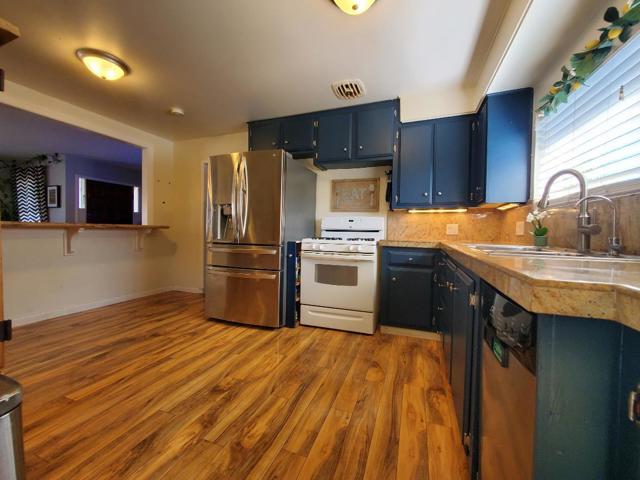 124 Clifford Avenue, Watsonville CA: https://media.crmls.org/mediaz/0c520e50-49bc-4f63-8409-0ca37ac3c034.jpg