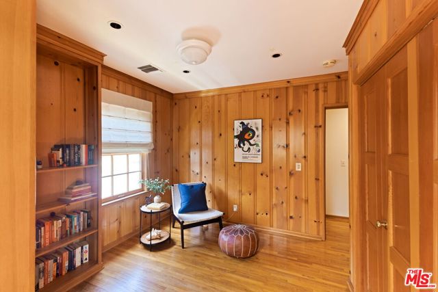 306 AMALFI Drive, Santa Monica CA: https://media.crmls.org/mediaz/0c52ebfc-0c37-45a4-bc33-da047ed9f1d4.jpg