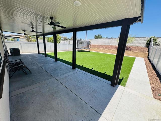 28223 Citrus Ct, Valley Center CA: https://media.crmls.org/mediaz/0c53030f-d913-4b16-af8b-141a73821bd1.jpg