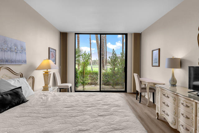 910 Island Drive #112, Rancho Mirage, CA 92270