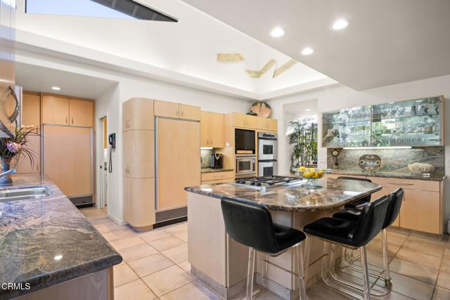 612 Via Arroyo, Ventura CA: https://media.crmls.org/mediaz/0c538732-9f92-4201-9ff4-7e925ba365a5.jpg