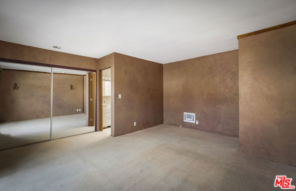 MLS #25618021 image #18