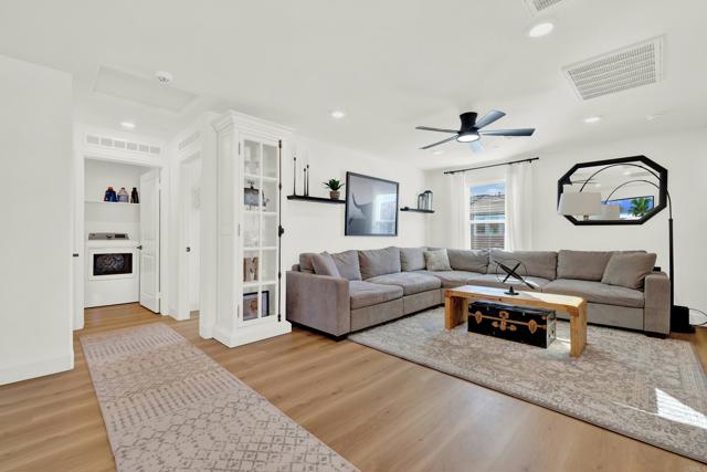 36540 Diego Springs Ave, Murrieta CA: https://media.crmls.org/mediaz/0c554930-cc81-4a1f-92c1-bcd6e10635a7.jpg