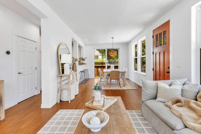 221 Creekside Village Drive, Los Gatos CA: https://media.crmls.org/mediaz/0c554da0-d88a-4d3e-a65e-d11b3e9d247e.jpg