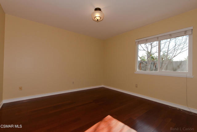 2743 Rustic Glen Drive, Thousand Oaks CA: https://media.crmls.org/mediaz/0c55bc55-2be0-49a0-963a-fd24b48a4e61.jpg