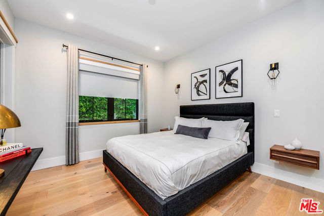4365 Kraft Avenue, Studio City CA: https://media.crmls.org/mediaz/0c56db41-ad5b-4e8c-b959-f4a5996436c0.jpg