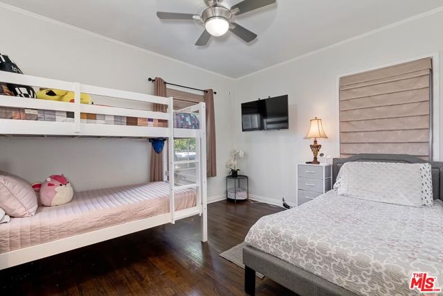 2218 S Genesee Avenue, Los Angeles CA: https://media.crmls.org/mediaz/0c56f918-1caf-4817-b46f-66d3f54ae1c4.jpg