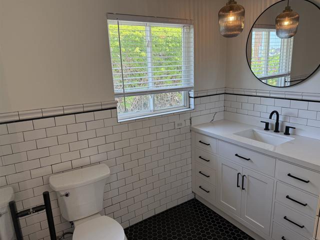 4007 Manzanita Drive, San Diego CA: https://media.crmls.org/mediaz/0c579ecb-1ccb-49fc-a015-a743b0f07230.jpg
